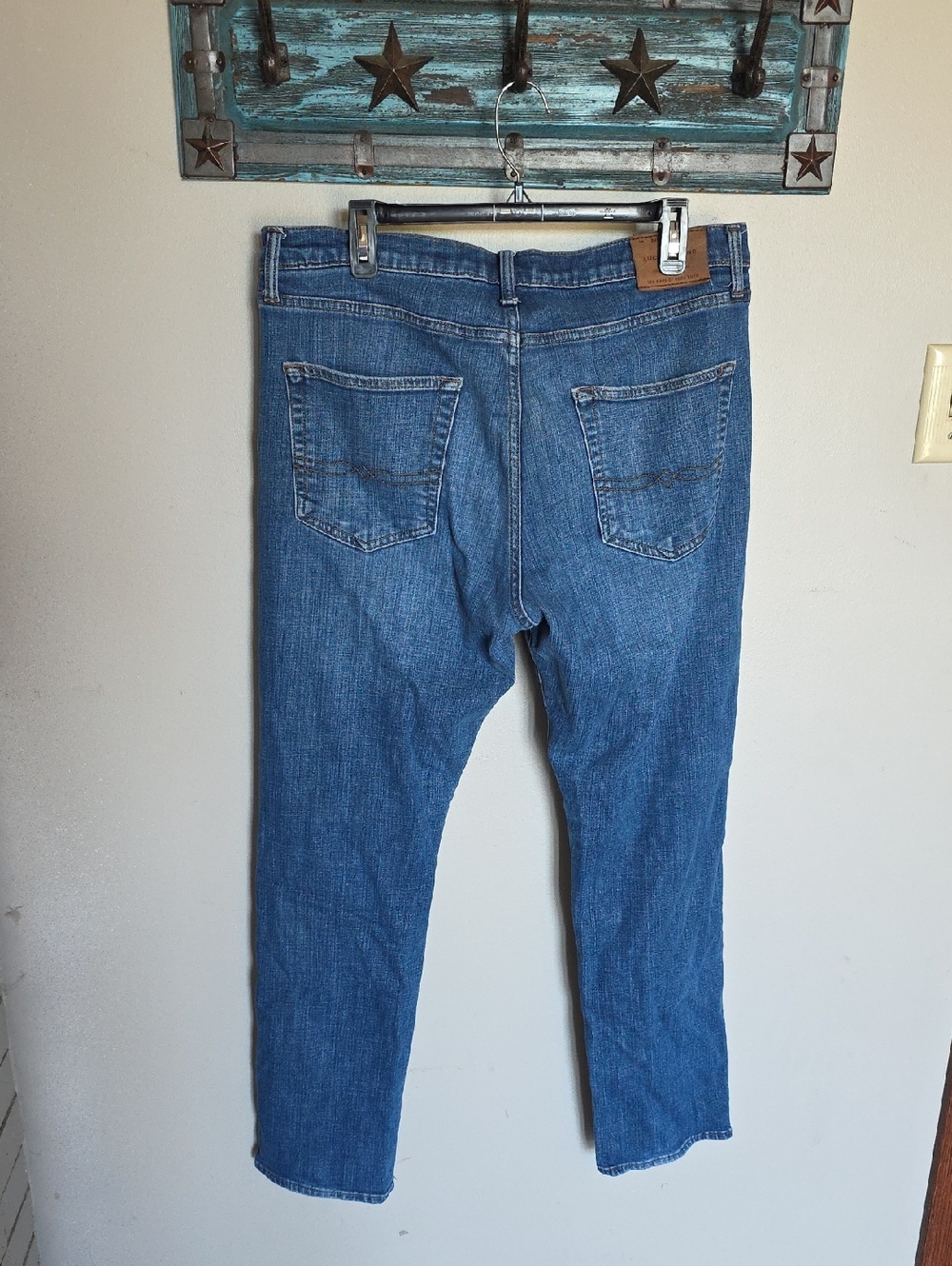 Lucky Brand 410 Athletic Slim Straight Men's Jeans in Medium Blue Denim 34/32